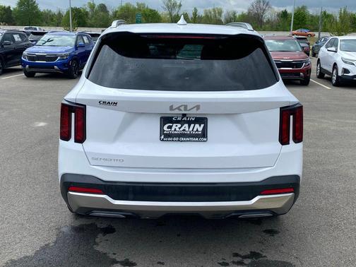 White Pearl 2026 Kia Sorento EX