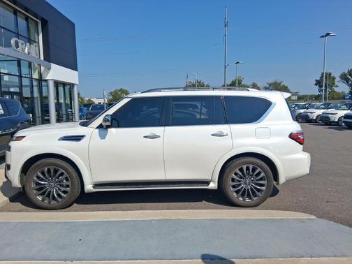 2024 Nissan Armada Platinum 2WD