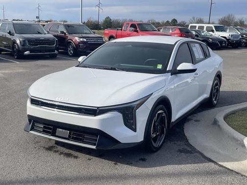 2025 Kia K4 EX