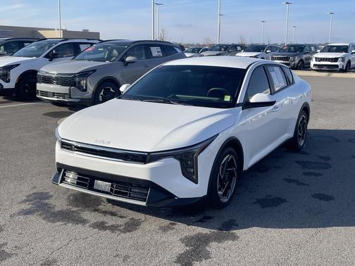 2025 Kia K4 EX