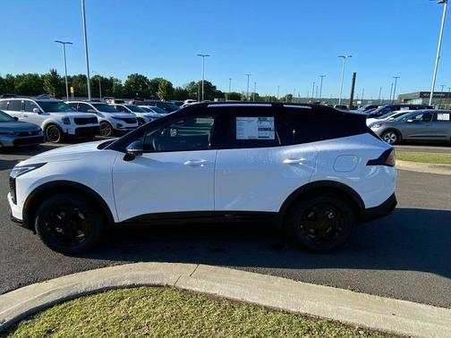 Glacier White Pearl 2026 Kia Sportage S