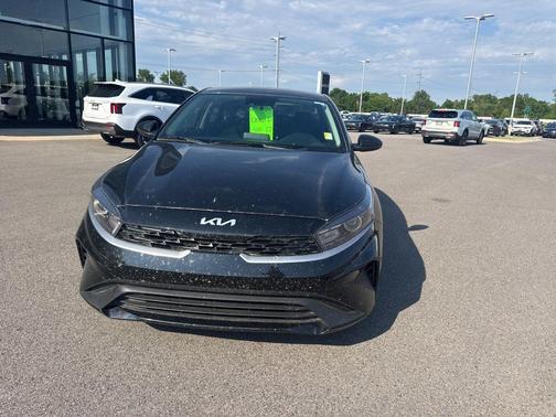 Aurora Black 2023 Kia Forte LX