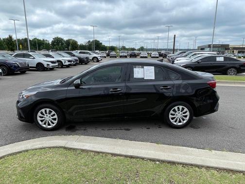 Aurora Black 2023 Kia Forte LX