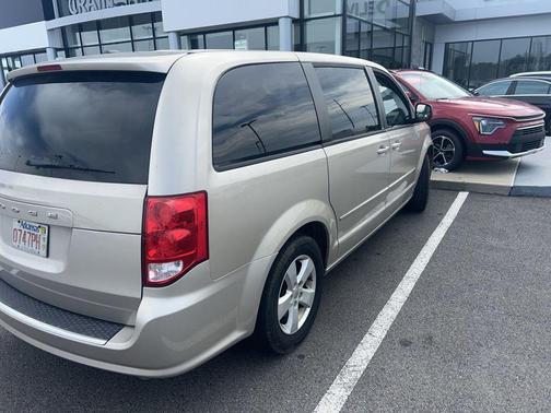 Cashmere 2013 Dodge Grand Caravan SE