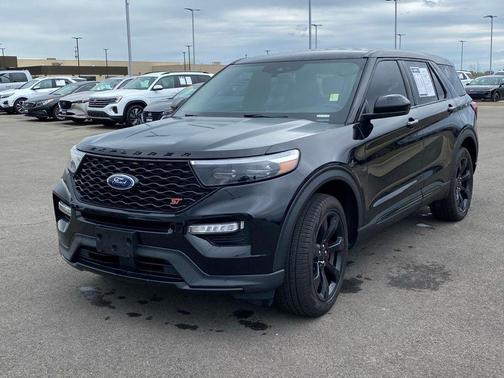 Black Metallic 2022 Ford Explorer ST