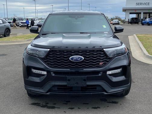 Black Metallic 2022 Ford Explorer ST