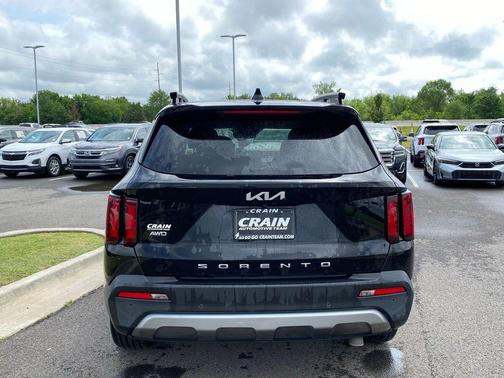 Ebony Black 2022 Kia Sorento EX
