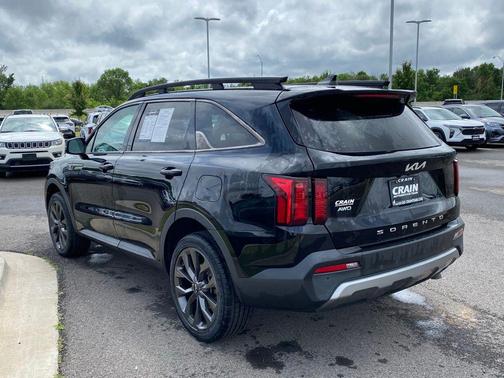 Ebony Black 2022 Kia Sorento EX