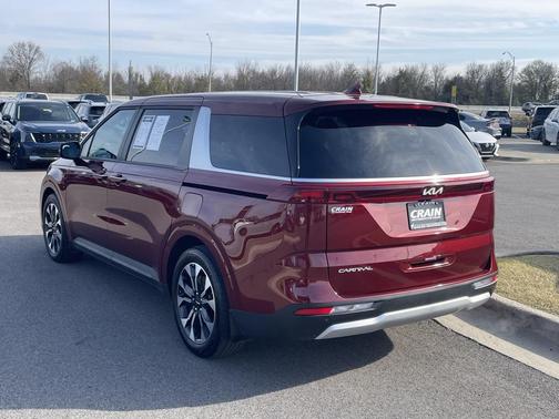 2024 Kia Carnival EX