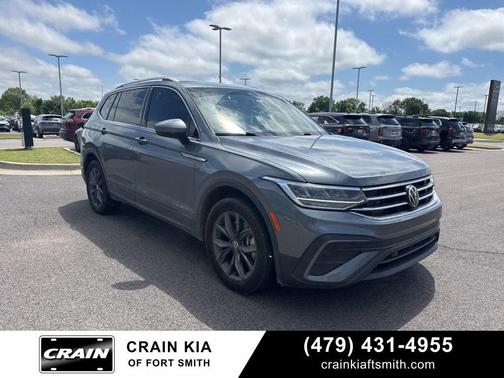 Platinum Gray Metallic 2022 Volkswagen Tiguan 2.0T SE