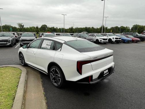 White Pearl 2026 Kia K4 GT-Line