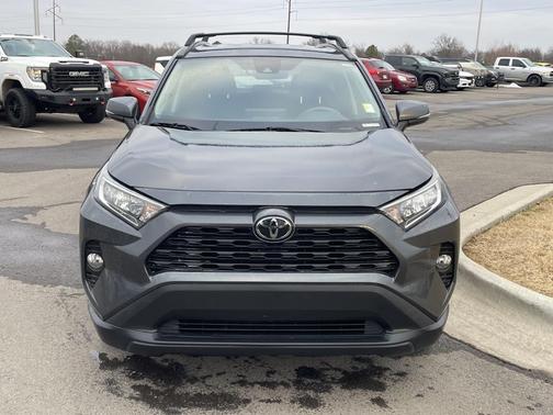 2020 Toyota RAV4 XLE