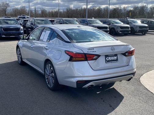 2023 Nissan Altima 2.5 SL