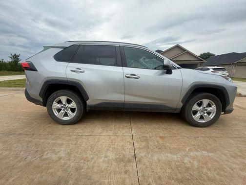 Silver Sky Metallic 2021 Toyota RAV4 XLE