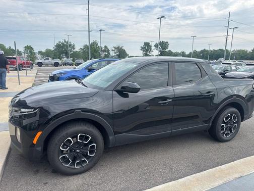 Phantom Black 2022 Hyundai SANTA CRUZ SE