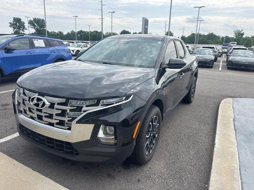 Phantom Black 2022 Hyundai SANTA CRUZ SE