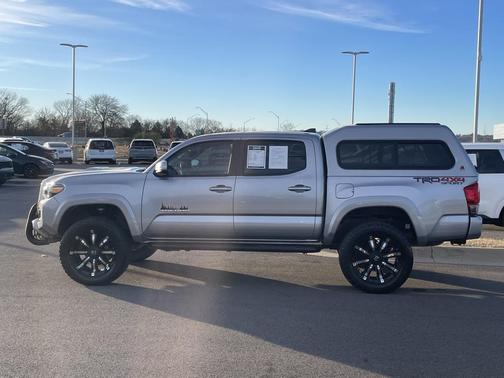 2017 Toyota Tacoma TRD Sport