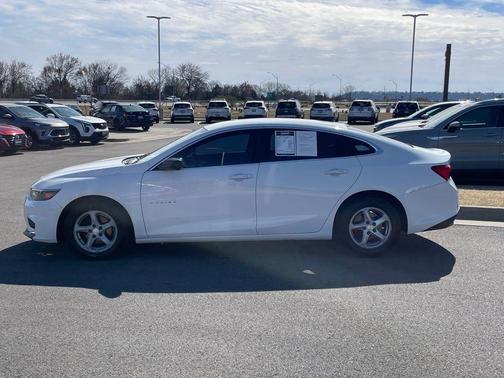 2016 Chevrolet Malibu LS