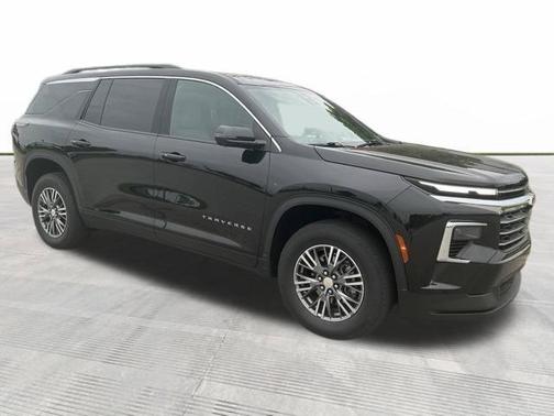 Mosaic Black Metallic 2024 Chevrolet Traverse LT