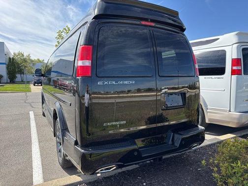 2025 Chevrolet Express 2500 RWD 2500 Extended Wheelbase WT