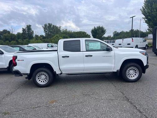 2025 Chevrolet Colorado WT