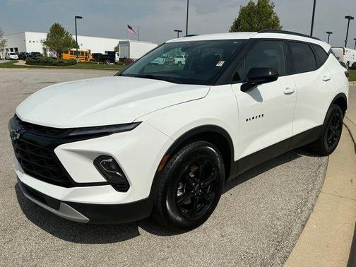 Summit White 2025 Chevrolet Blazer 2LT