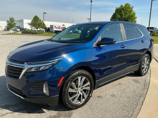 Blue Glow Metallic 2023 Chevrolet Equinox 1LT