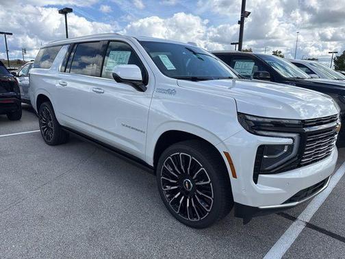 2025 Chevrolet Suburban 4WD High Country