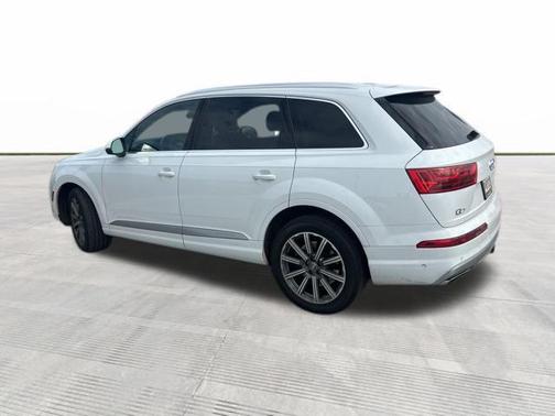 2019 Audi Q7 55 Prestige