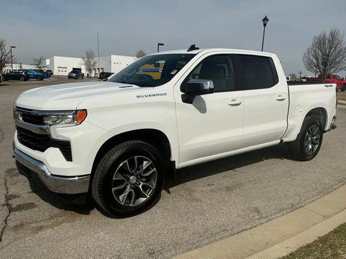 Summit White 2025 Chevrolet Silverado 1500 LT
