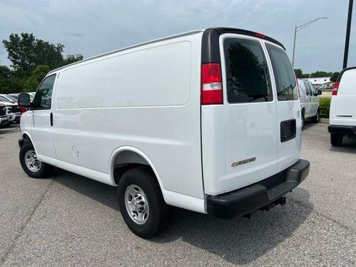 2025 Chevrolet Express 2500 RWD 2500 Regular Wheelbase WT