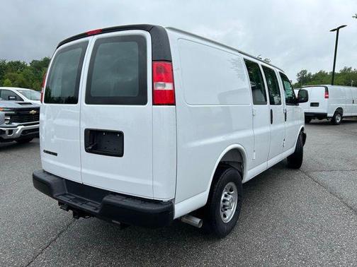 2025 Chevrolet Express 2500 RWD 2500 Regular Wheelbase WT