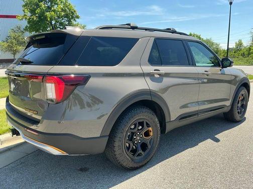 Marsh Gray 2026 Ford Explorer Tremor