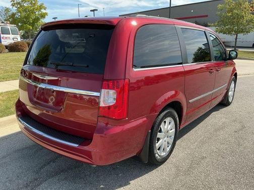 2014 Chrysler Town & Country Touring