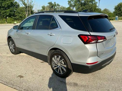Silver Ice Metallic 2022 Chevrolet Equinox 1LT