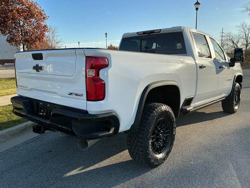 2024 Chevrolet Silverado 2500 4WD Crew Cab Standard Bed ZR2