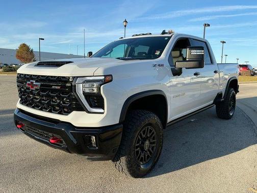 2024 Chevrolet Silverado 2500 4WD Crew Cab Standard Bed ZR2