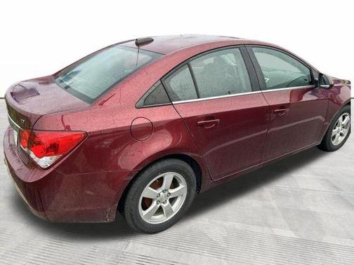 Siren Red Tintcoat 2016 Chevrolet Cruze Limited 1LT