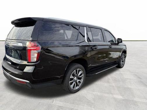 2022 Chevrolet Suburban LT