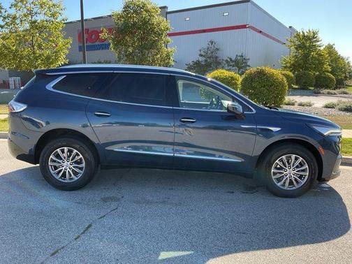 2023 Buick Enclave Essence FWD