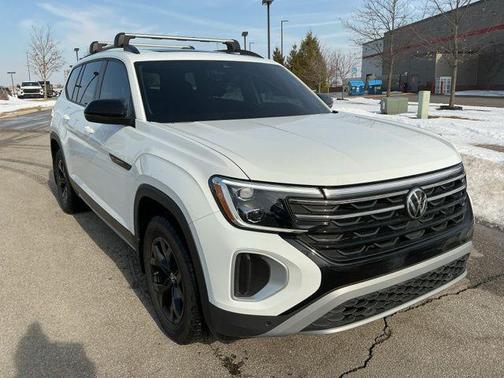 2025 Volkswagen Atlas 2.0T Peak Edition