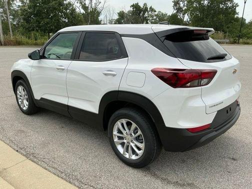 Summit White 2026 Chevrolet Trailblazer LS