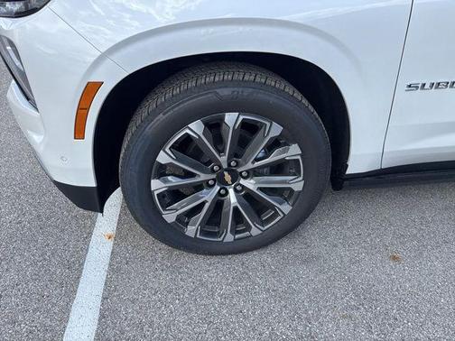 2025 Chevrolet Suburban 4WD High Country