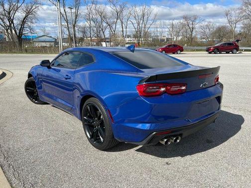 2021 Chevrolet Camaro RWD Coupe LT1