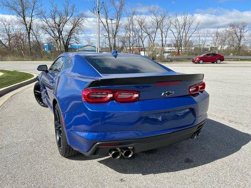 2021 Chevrolet Camaro RWD Coupe LT1