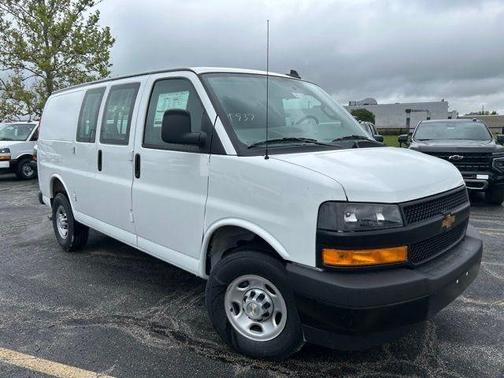 2025 Chevrolet Express 2500 RWD 2500 Regular Wheelbase WT