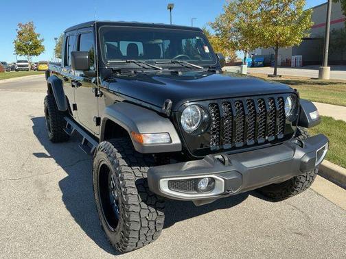 2023 Jeep Gladiator Sport