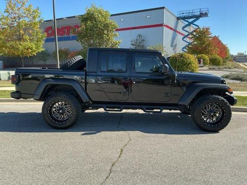 2023 Jeep Gladiator Sport