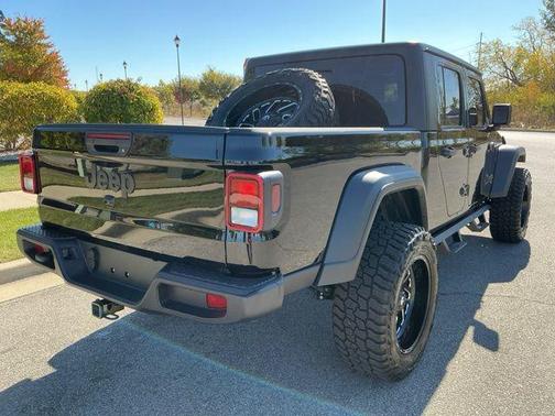 2023 Jeep Gladiator Sport
