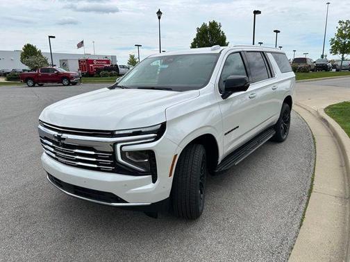 2025 Chevrolet Suburban Premier